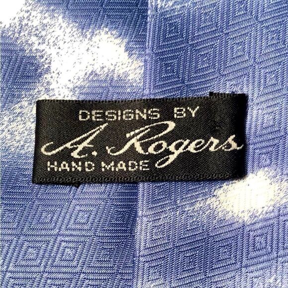 90’s Vintage Handmade Bass Fishing Necktie in Blue/Green - Picture 3 of 4